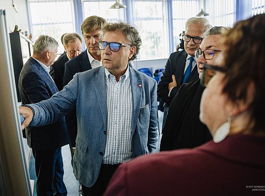 Nowy falochron dla puckiego portu. Podpisano umowę, dzięki której port będzie bezpieczniejszy i bardziej funkcjonalny.