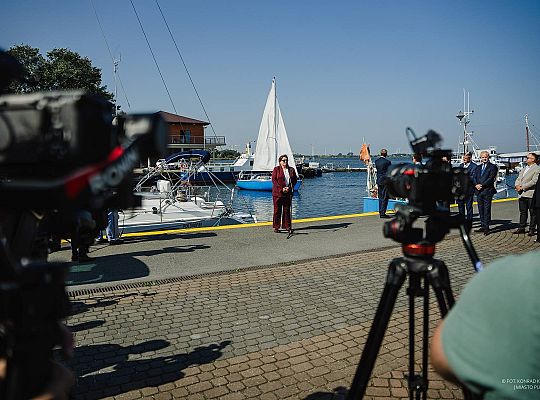 Nowy falochron dla puckiego portu. Podpisano umowę, dzięki której port będzie bezpieczniejszy i bardziej funkcjonalny.