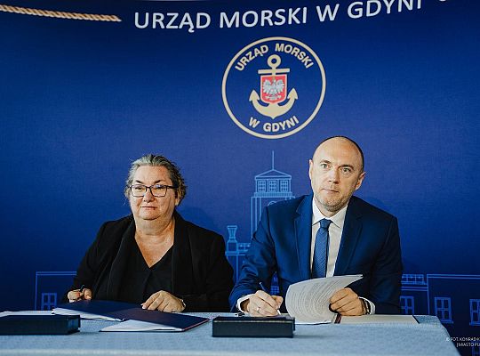 Nowy falochron dla puckiego portu. Podpisano umowę, dzięki której port będzie bezpieczniejszy i bardziej funkcjonalny.